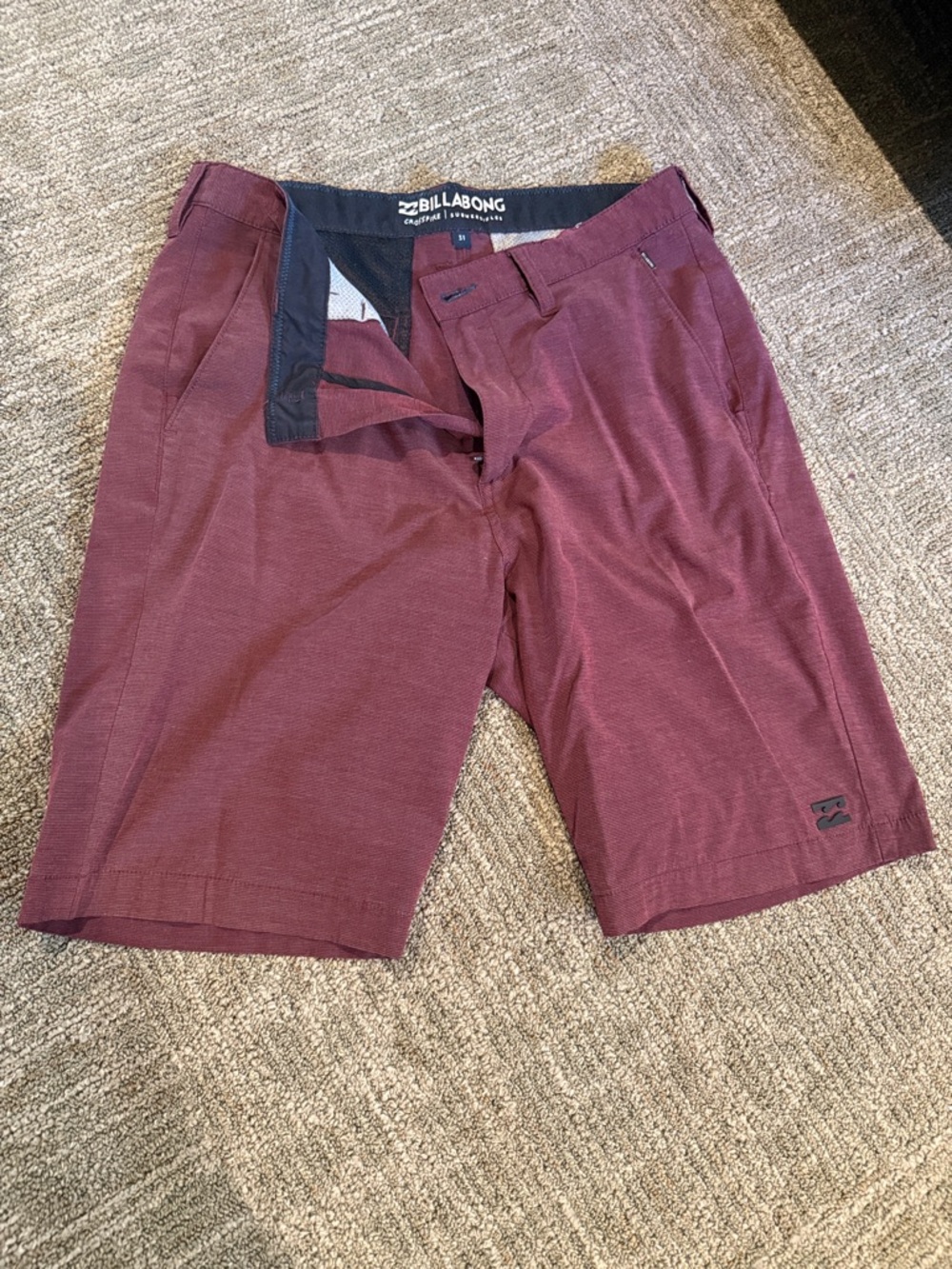 Billabong Men's Maroon quick-dry shorts - 31